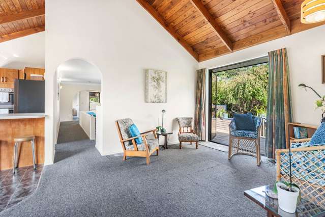 98 Fairway Drive Kamo_1