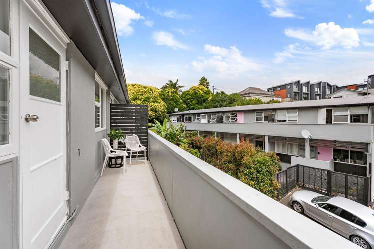 5/11 Don Croot Street Morningside_5