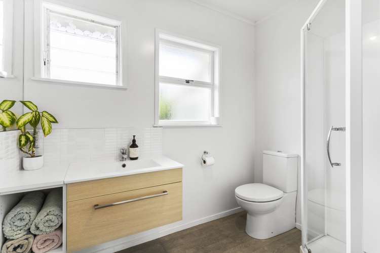 2/3 Knightsbridge Drive Forrest Hill_14