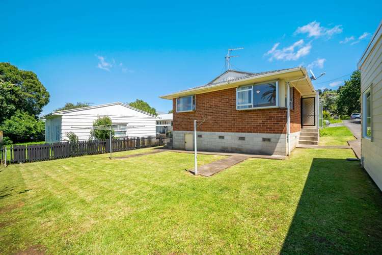 2/89 Coronation Road Mangere Bridge_9