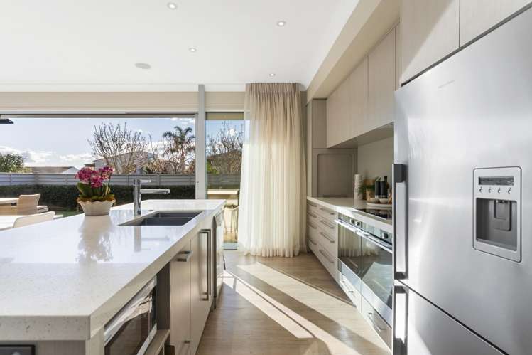 43 Ridgemount Rise Mangere Bridge_12