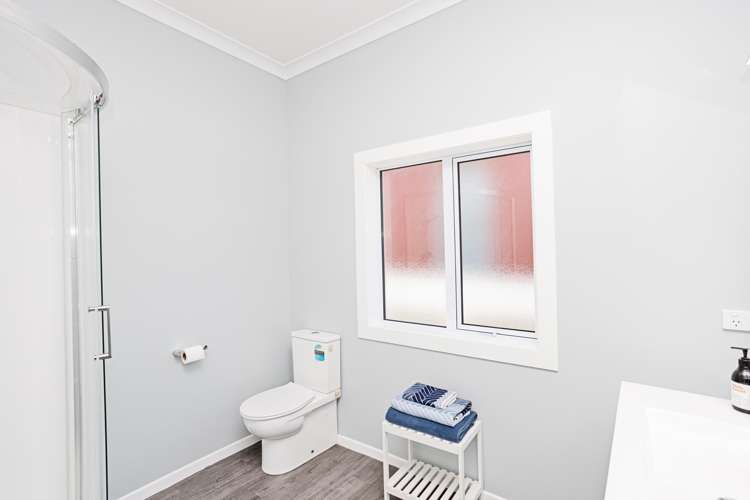 32 Fox Street Avenal_18