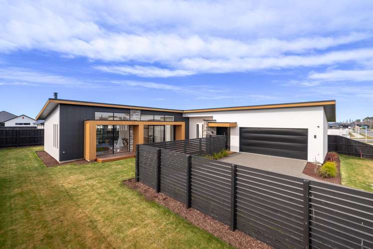24 Hotere Street_0