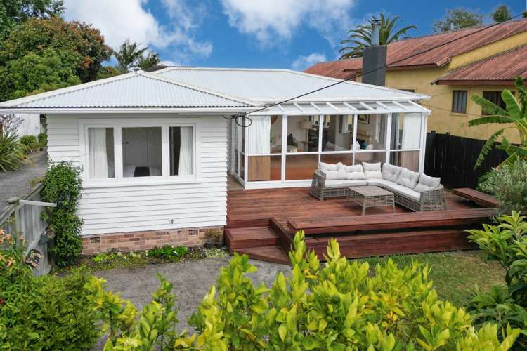 9 Stephen Avenue Henderson_19