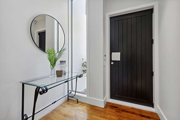 6/258 Hurstmere Road Takapuna_24