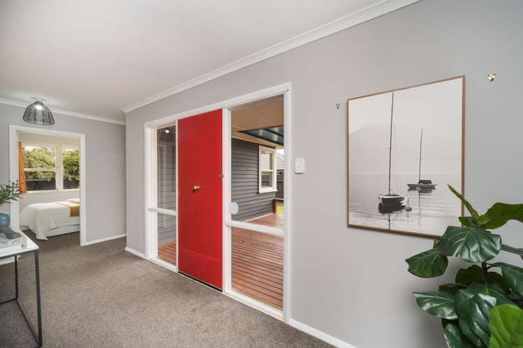 6 Karamea Crescent Kelvin Grove_13