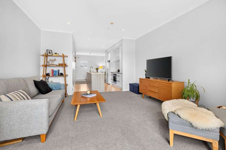 2 Torea Tai Road Hobsonville_11