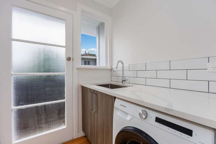 38 Valonia Street New Windsor_15