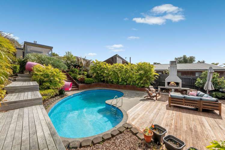 10 Charles Dickens Drive Mellons Bay_5