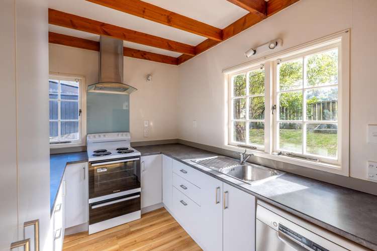 13 Totara Road Onetangi_10