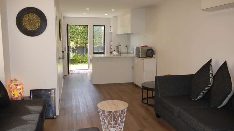 2e Milich Terrace Te Atatu South_1