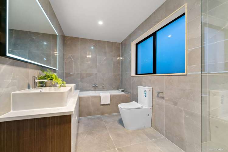 27 Meadowridge Drive Flat Bush_14