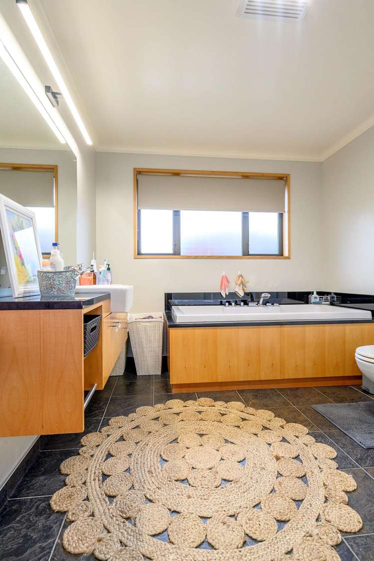 6 Robina Place Gore_24