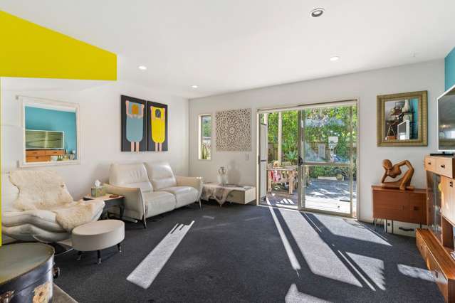  17/21 Hunters Park Drive Three Kings_1