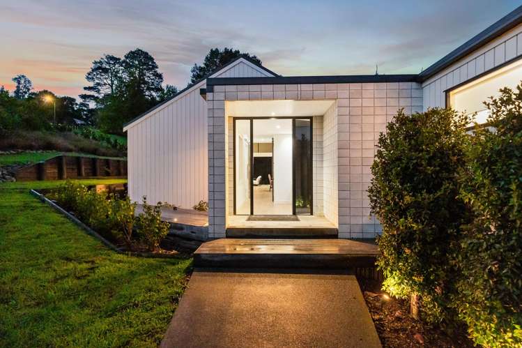 8 Collings Drive Lucas Heights_1