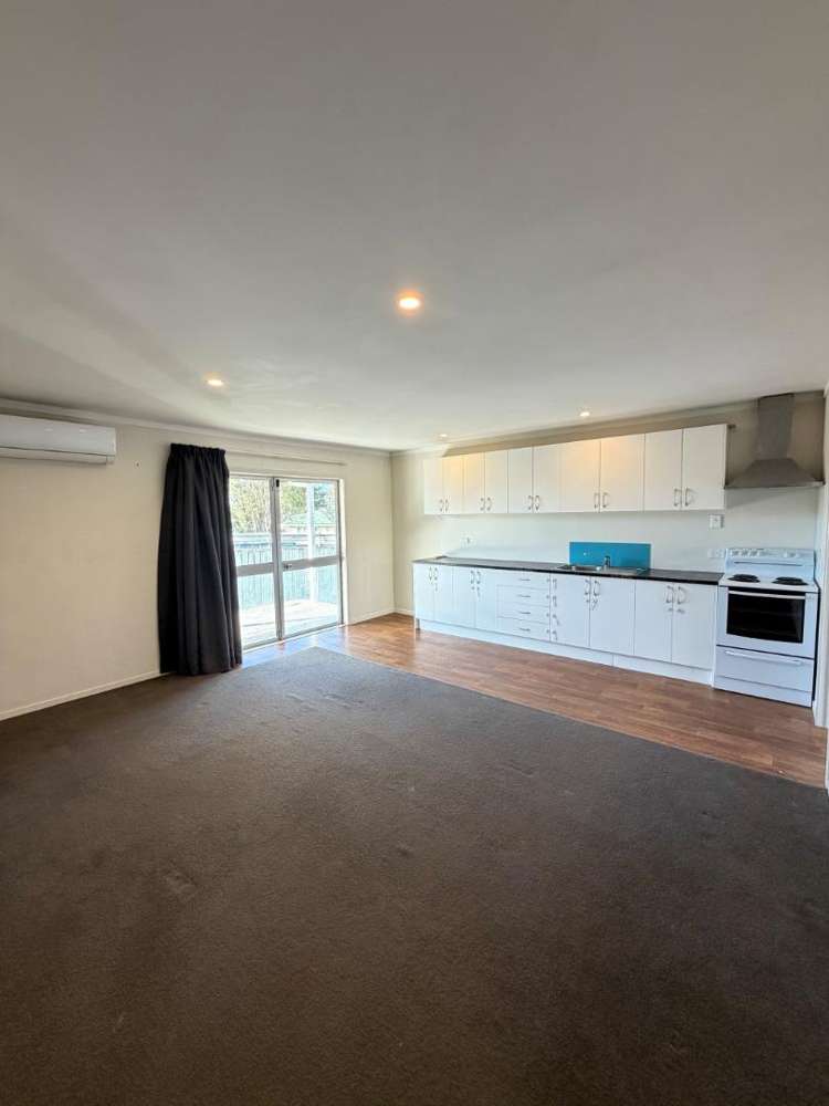 240B Clayton Road 11073_2