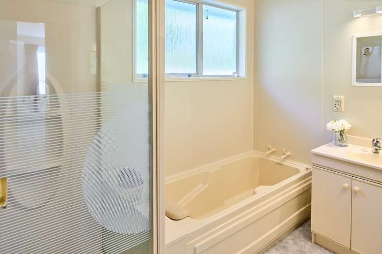 54 Gloaming Hill Titahi Bay_12