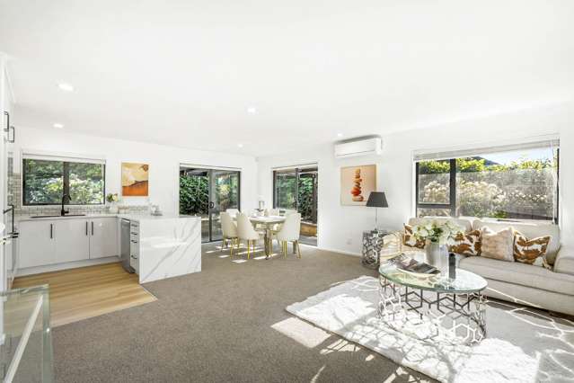 10 Frank Bunce Grove Flat Bush_2