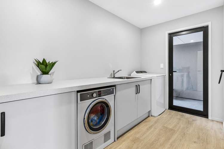 194 Lake Road Okoroire_24