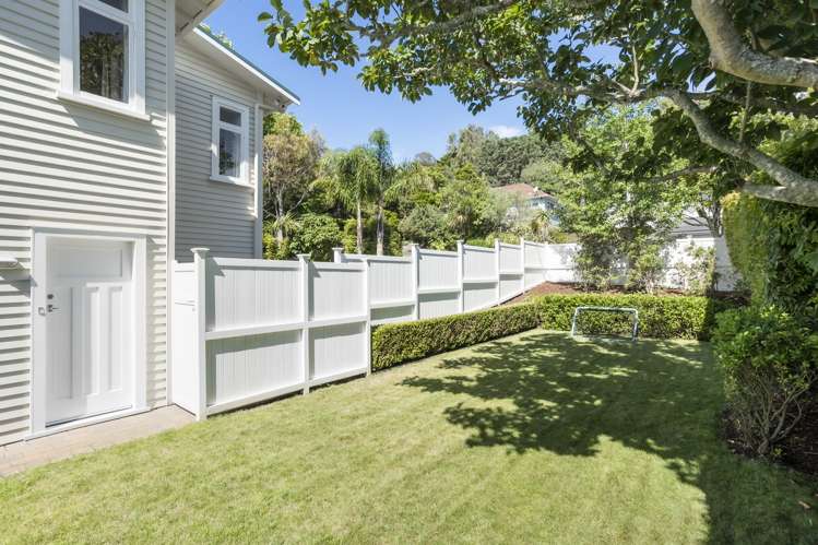 13b Summit Drive Mount Albert_19