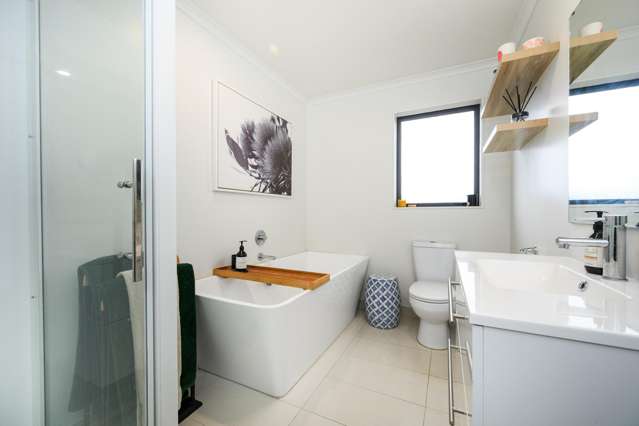 18 Galea Grove Kelvin Grove_3