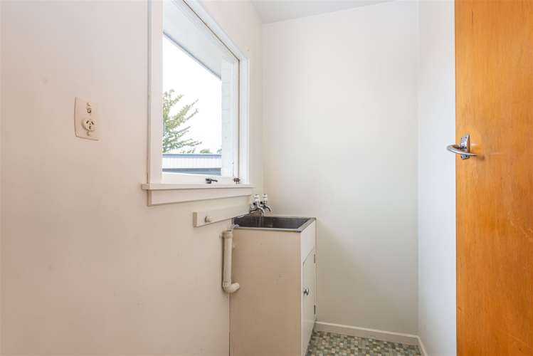 2/2 Greenpark Street Hoon Hay_13