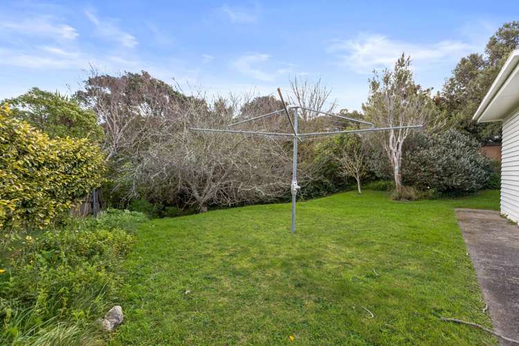 17 Hampton Hill Road Tawa_14