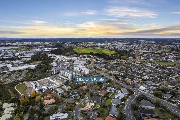 5 Baulcomb Parade Windsor Park_25