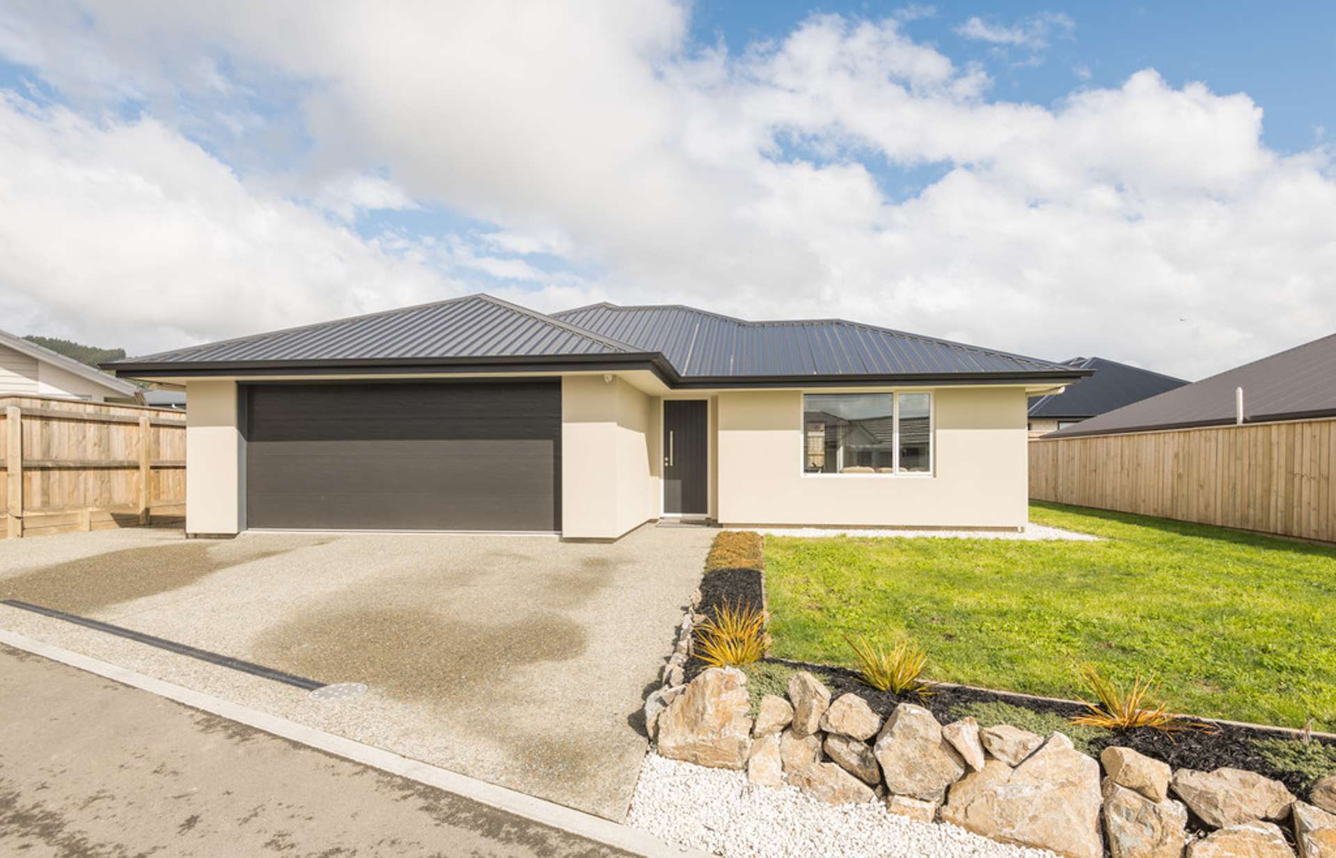 16 Tarn Close Richmond_0