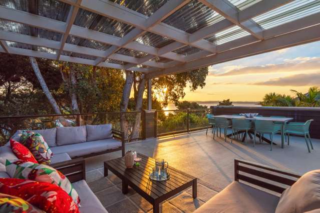 8 Poaka Place Beach Haven_2