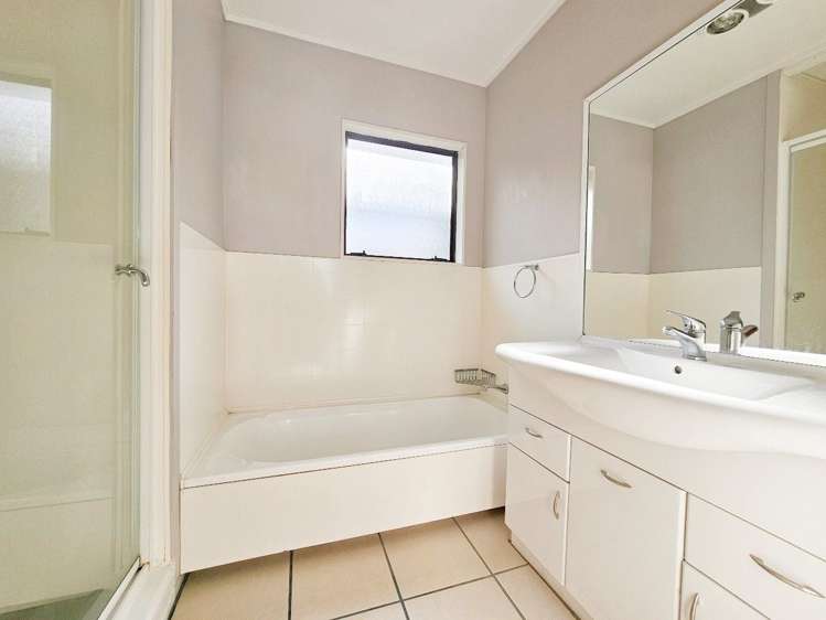 35B Eureka Place Parahaki_11