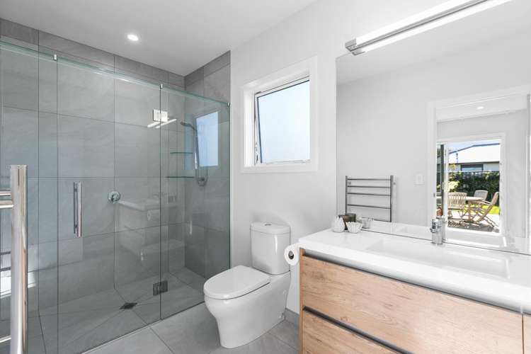 7 Willow Brook Place Clive_11