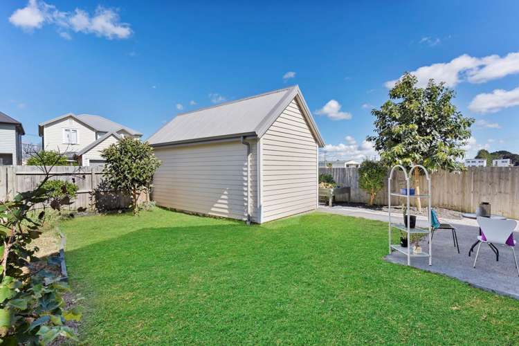 8 Saddleback Crescent Papakura_34