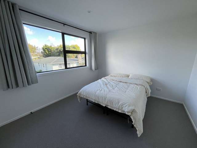 Modern 4BR Townhouse in Te Atatu!