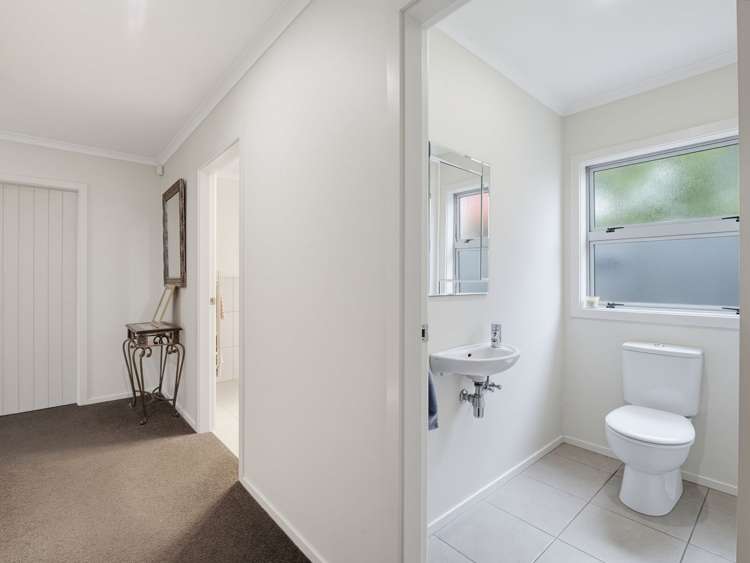 9 Majestic Way Kelvin Grove_33