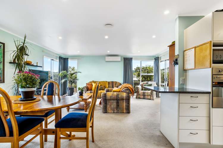 13 George Herring Place Glen Eden_7