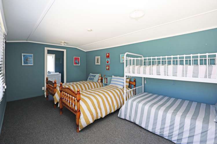 7 Waitaki Drive East Otematata_18