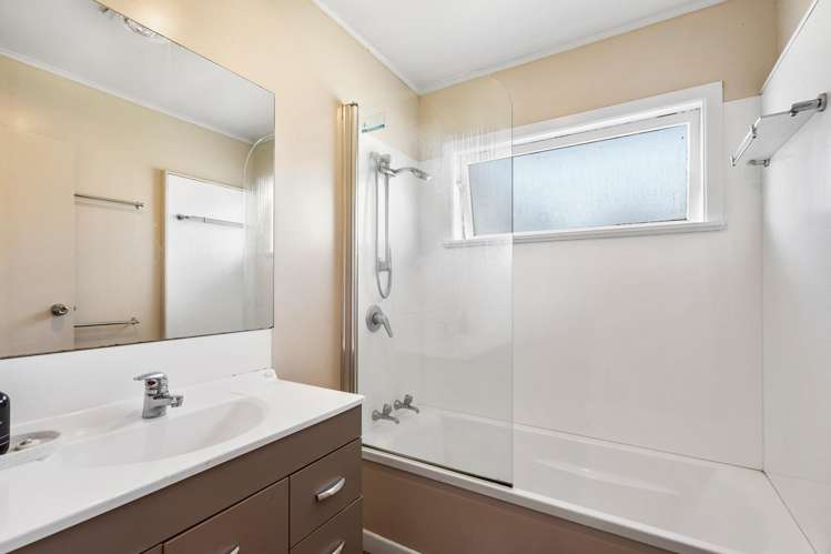 5 Harrow Street Taradale_11