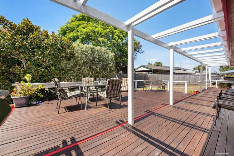 16 Sunningdale Street Wattle Downs_13