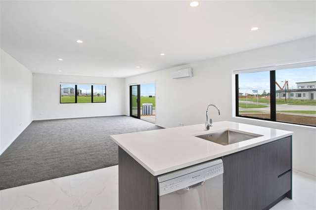 3 Korowhiti Road Clarks Beach_2