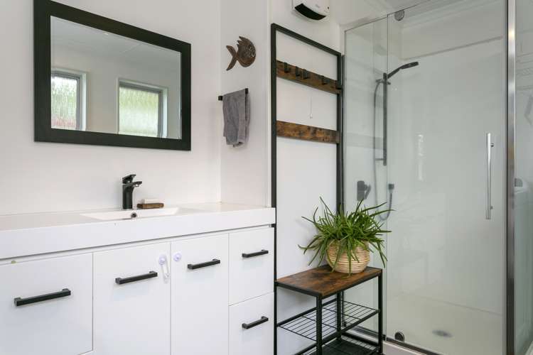 2/3 Peach Grove Taupo_28