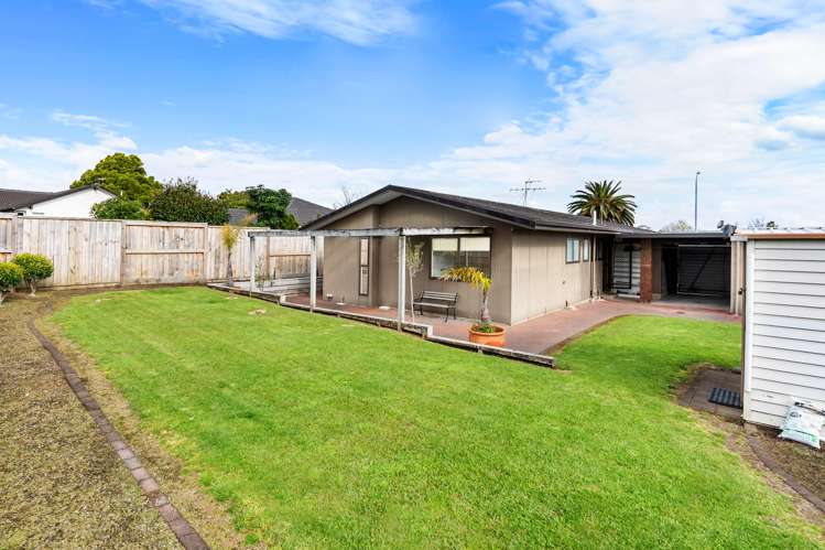 36 Butley Drive Farm Cove_20