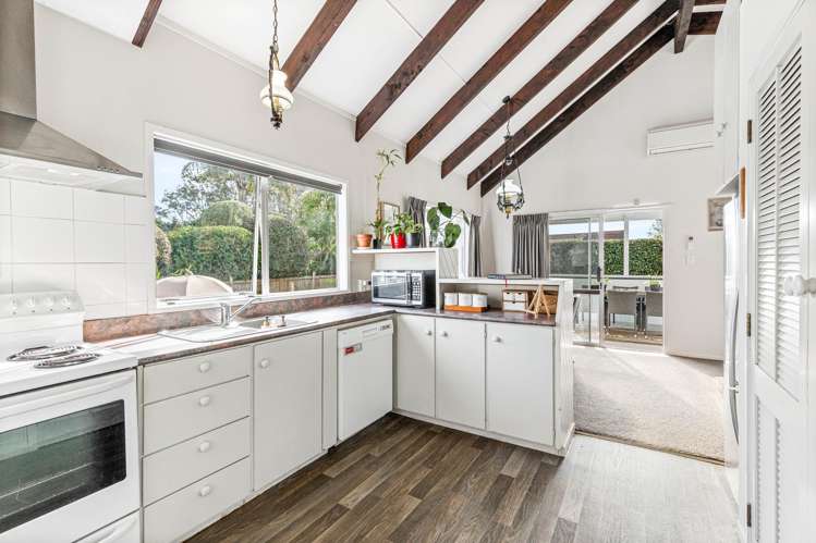 18 Dawnhaven Drive Te Atatu Peninsula_6