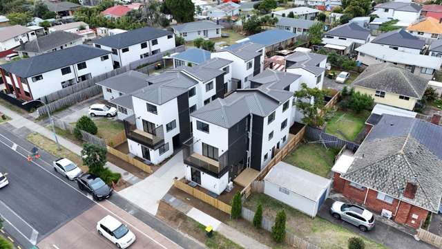 D/58 Friesian Drive Mangere_3