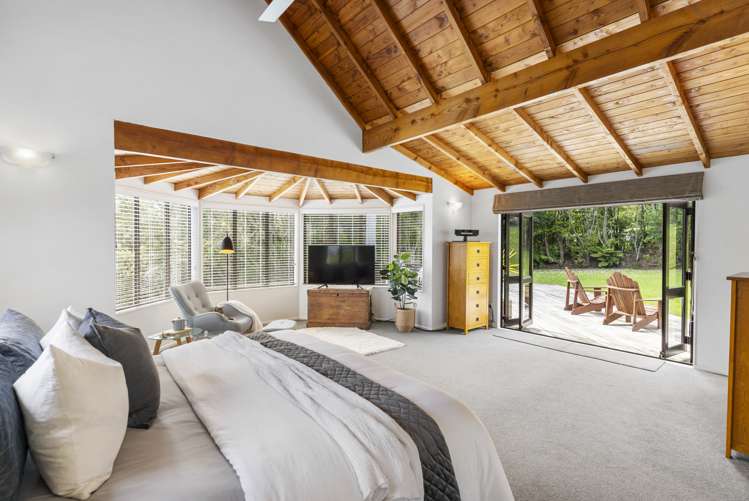 48 Attwood Road Paremoremo_9