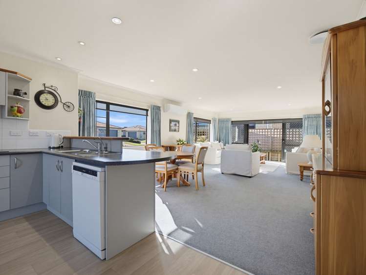 111/11 Manuka Street_3