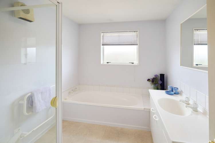 6c Kirk Road Templeton_10