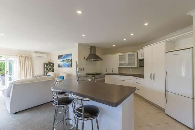 145 Milne Drive Paraparaumu_3