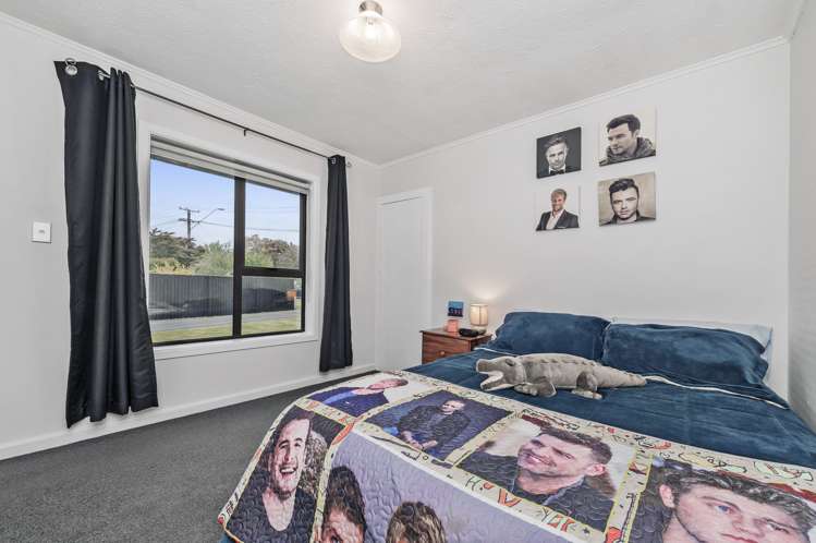 194 Springs Road Hornby_13