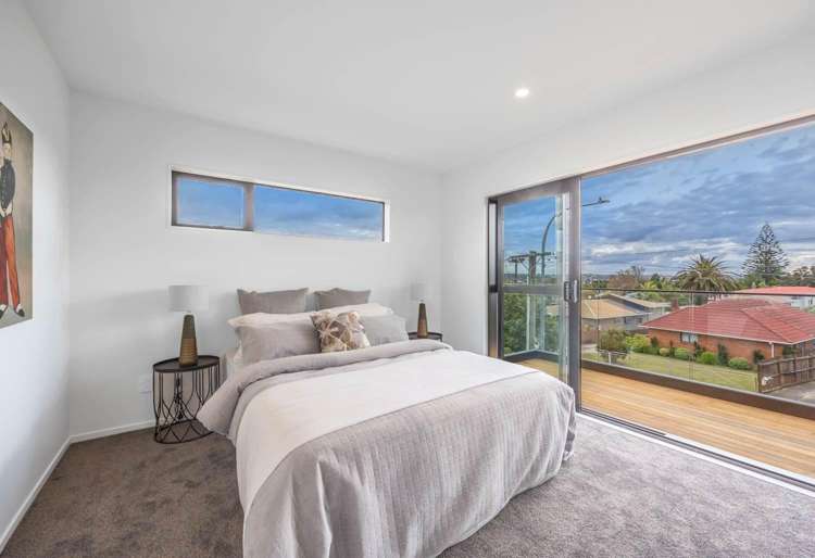  2/28 Vodanovich Road Te Atatū South_9